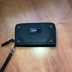 Nine West wallet